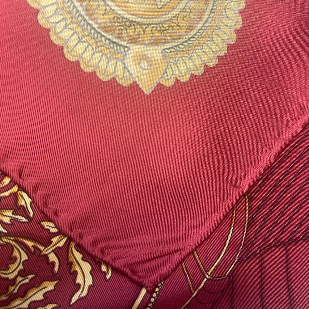 Vintage Hermès Silk Scarf 1994 ‘Selles à Housse’ Burgundy Gold Equestrian Logo - Picture 10 of 16